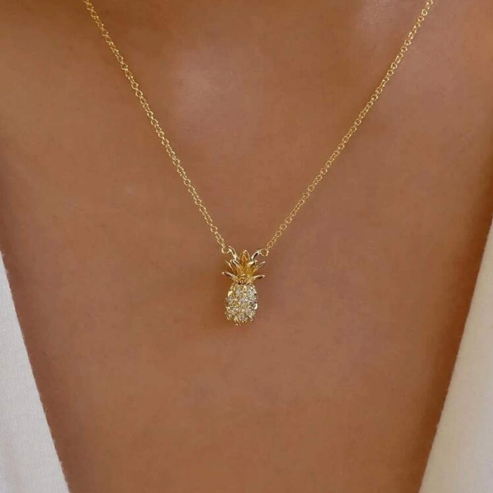 ❤️Rhinestone Pineapple Pendant Necklace